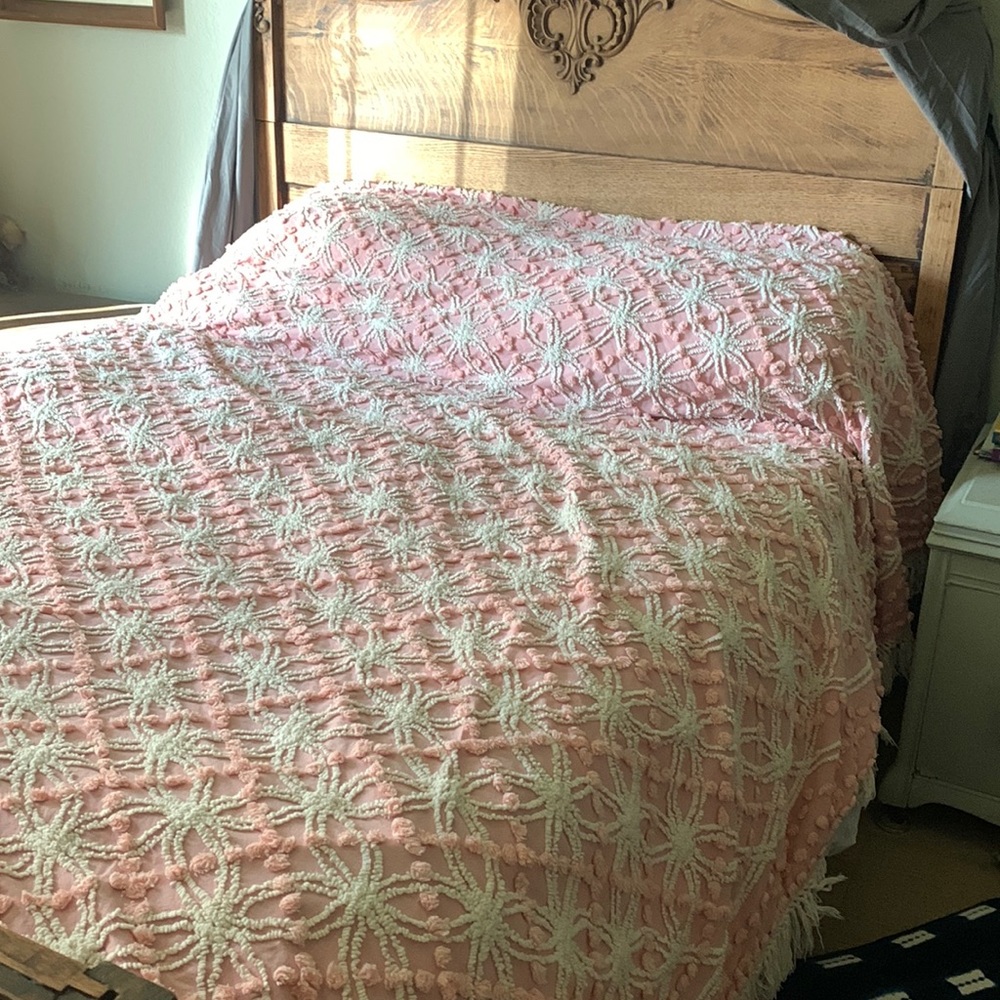 Queen chenille bedspread
